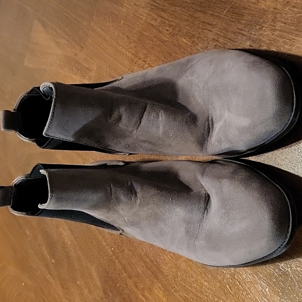 Asos Mens Chelsea Gray Boots Suede Size 12